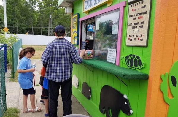 Kooky Miniature Golf - From Web Listing